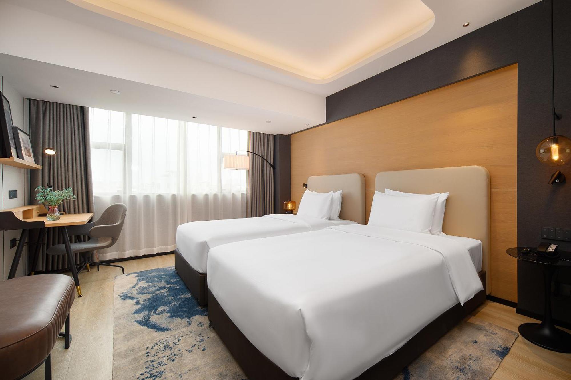 Langham Honor International Hotel Canton Fair Complex Branch - Free Shuttle To Canton Fair Complex During Canton Fair Period & Free Mini Bar المظهر الخارجي الصورة