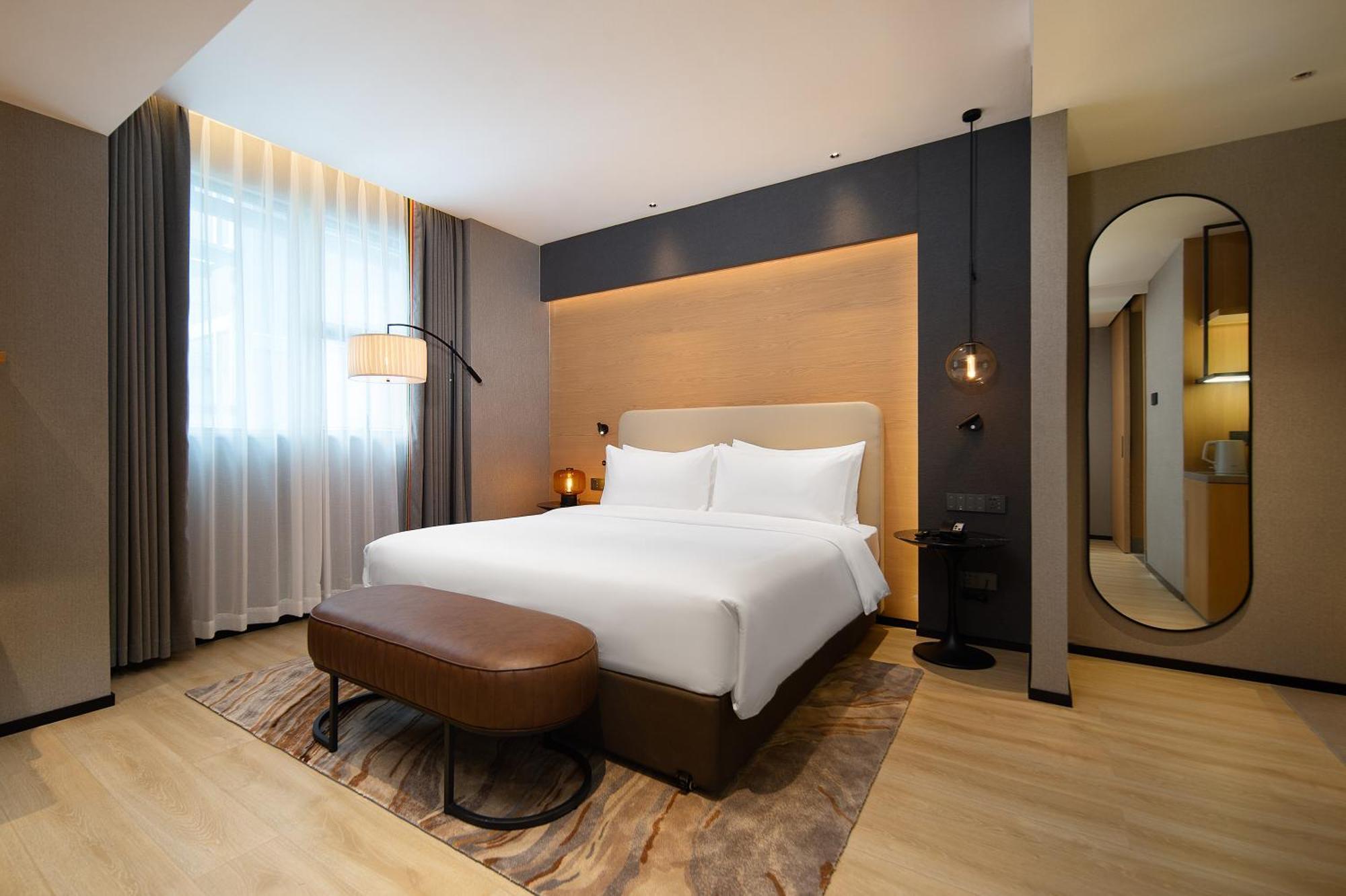 Langham Honor International Hotel Canton Fair Complex Branch - Free Shuttle To Canton Fair Complex During Canton Fair Period & Free Mini Bar المظهر الخارجي الصورة