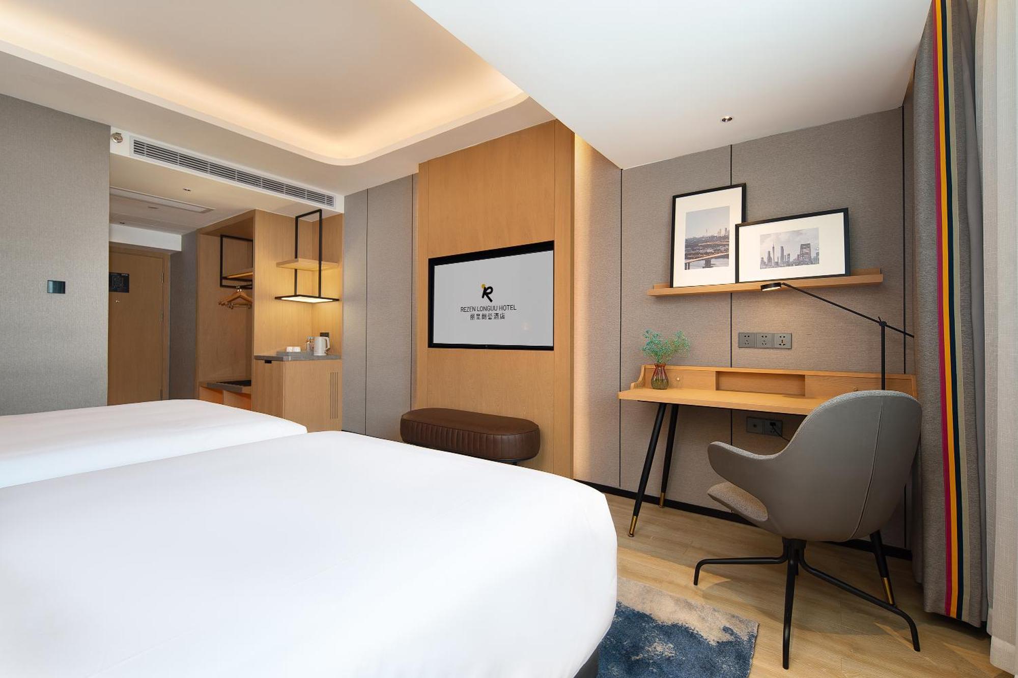 Langham Honor International Hotel Canton Fair Complex Branch - Free Shuttle To Canton Fair Complex During Canton Fair Period & Free Mini Bar المظهر الخارجي الصورة